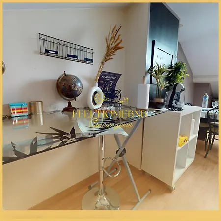 Le Petit Stanislas Downtown Free Coffee