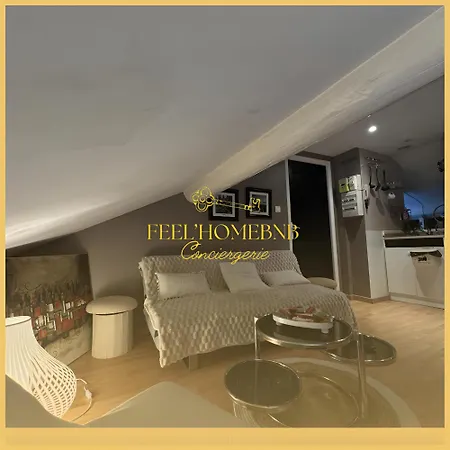 Le Petit Stanislas Downtown Free Coffee *